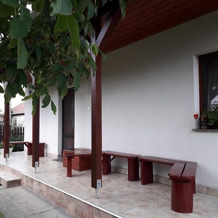 Matyas Apartman Tard 外观 照片