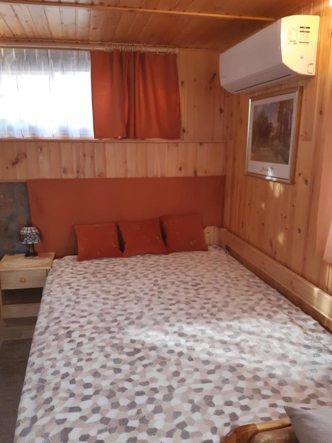 Matyas Apartman Tard 外观 照片